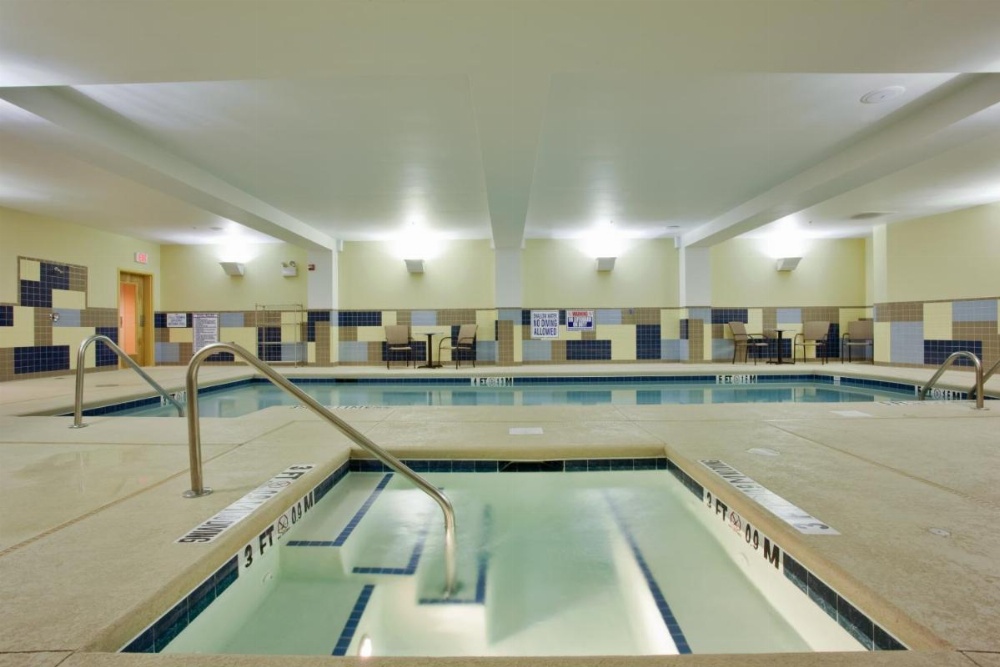 Holiday Inn Express Hotel & Suites Raleigh Sw - At Nc State Image 7